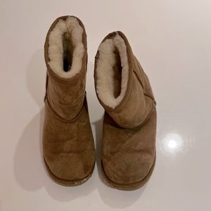 UGG Little Kid Boots 🥾